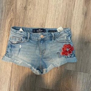 Women’s floral Hollister shorts